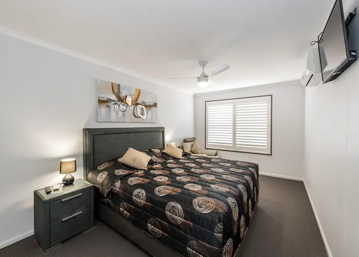 Athena Motel Apartments